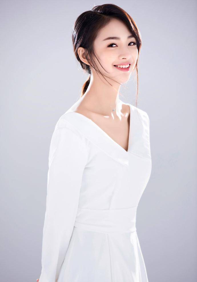 陆恩馨还曾演过沙溢的老婆,在《演员请就位》的宣传片中,沙溢的表演