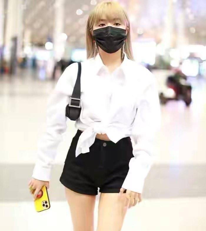 多少度可以穿短裤了 b0531e1e318743c9bfc39397ce7e4271.jpeg