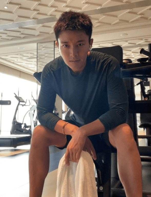 对李小璐隔空喊话后,贾乃亮晒健身照片,求复合的心昭然若揭_网友_社交