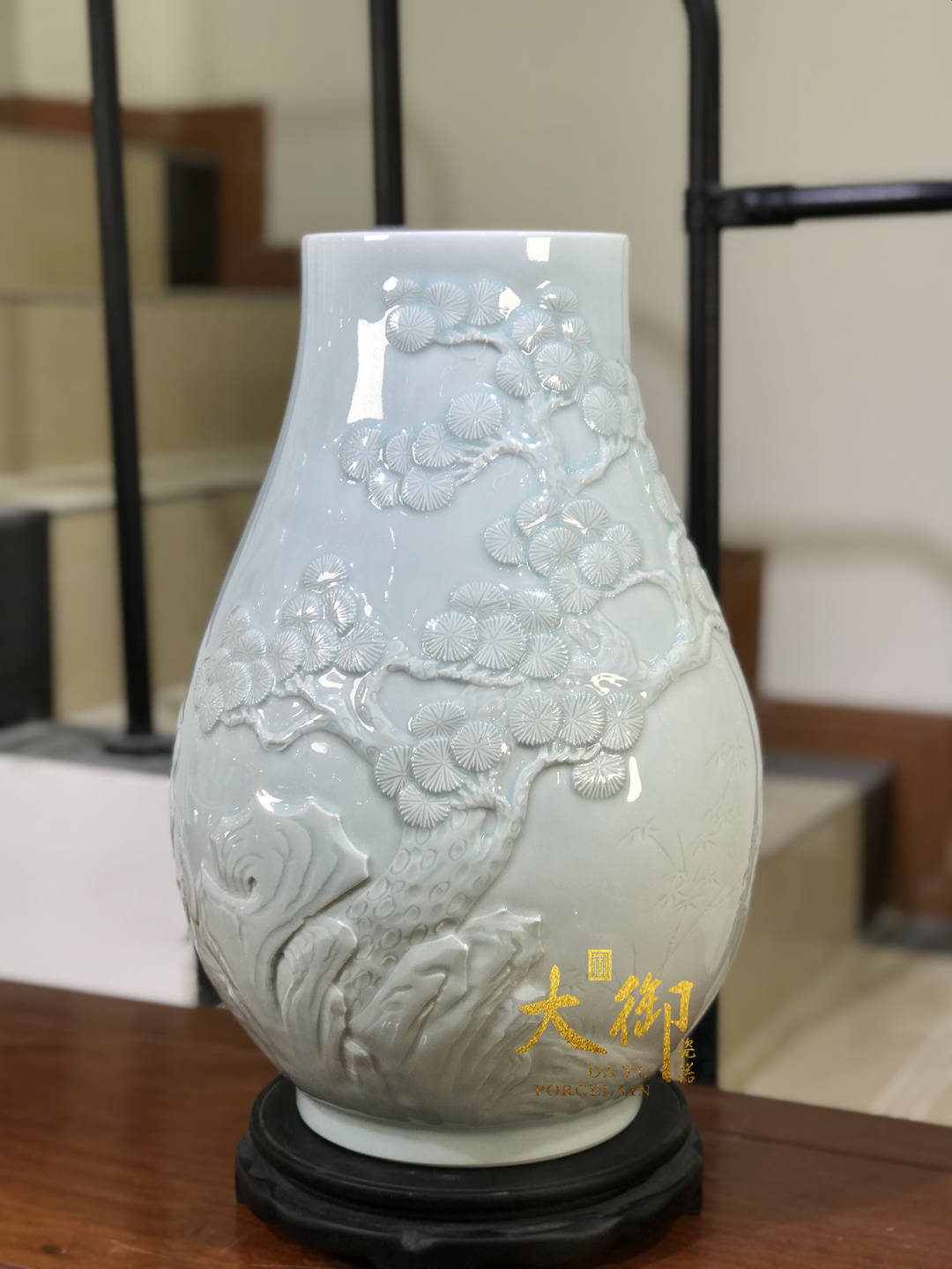 大御瓷器洪勤浪顶级瓷雕艺术大师完美再现宫廷浮雕独门绝技