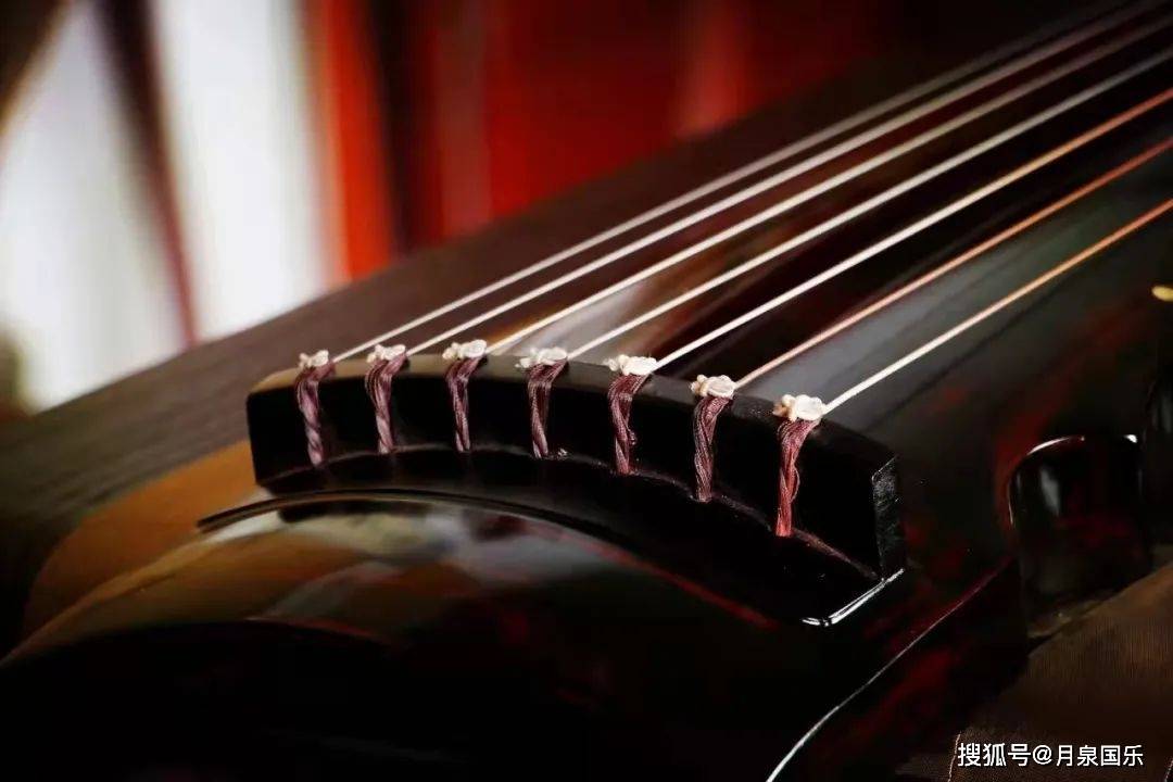 广州学古琴:古琴琴弦经常跑音怎么办?_张力_音高_上弦