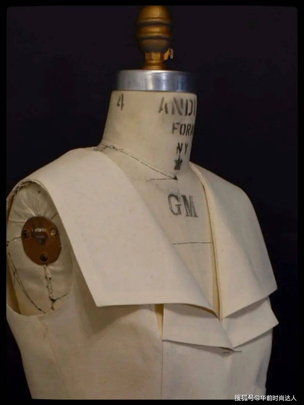 配饰 衣服在精不在多,熟记这4个高级套路,教你变身时髦精