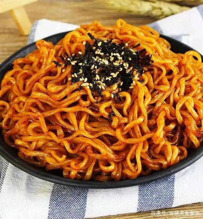 品类|2022北京食品饮料展览会丨2022烘焙糕点展|休闲食品展麻辣零食开拓市场