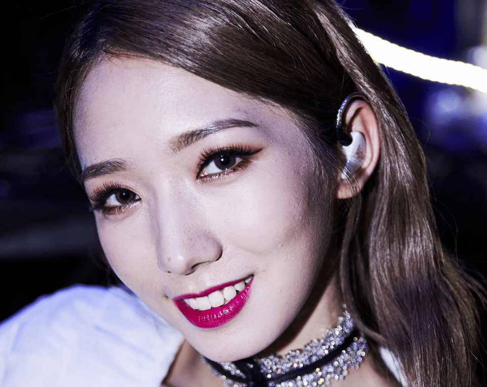 高清生浮粉、长痘、整容痕迹，明星未修图里的脸，让我看见了人间真实