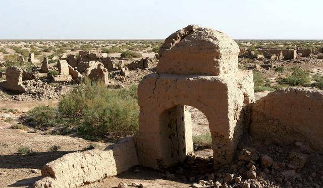 疏勒国遗址使者家人见此,痛哭不已,匈奴单于暴跳如雷,誓要踏平疏勒城.