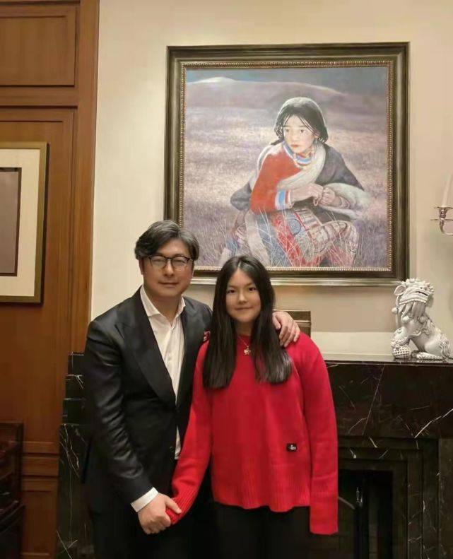 富婆 王诗龄瘦了后美貌开挂！才12岁就戴10万的项链炫富，比李湘还贵气