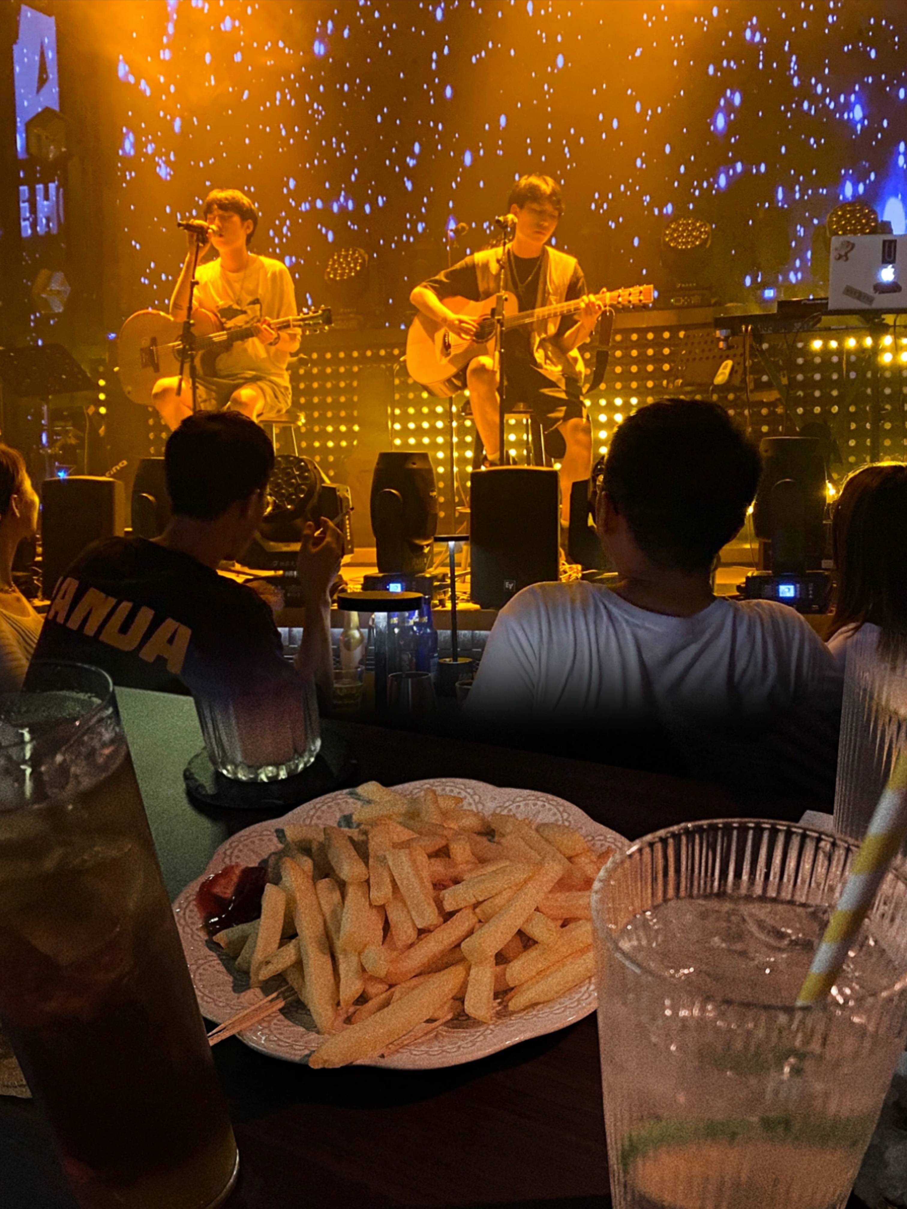 杭州探店 氛围感清吧『2012andy』_酒吧_站东路_上城区