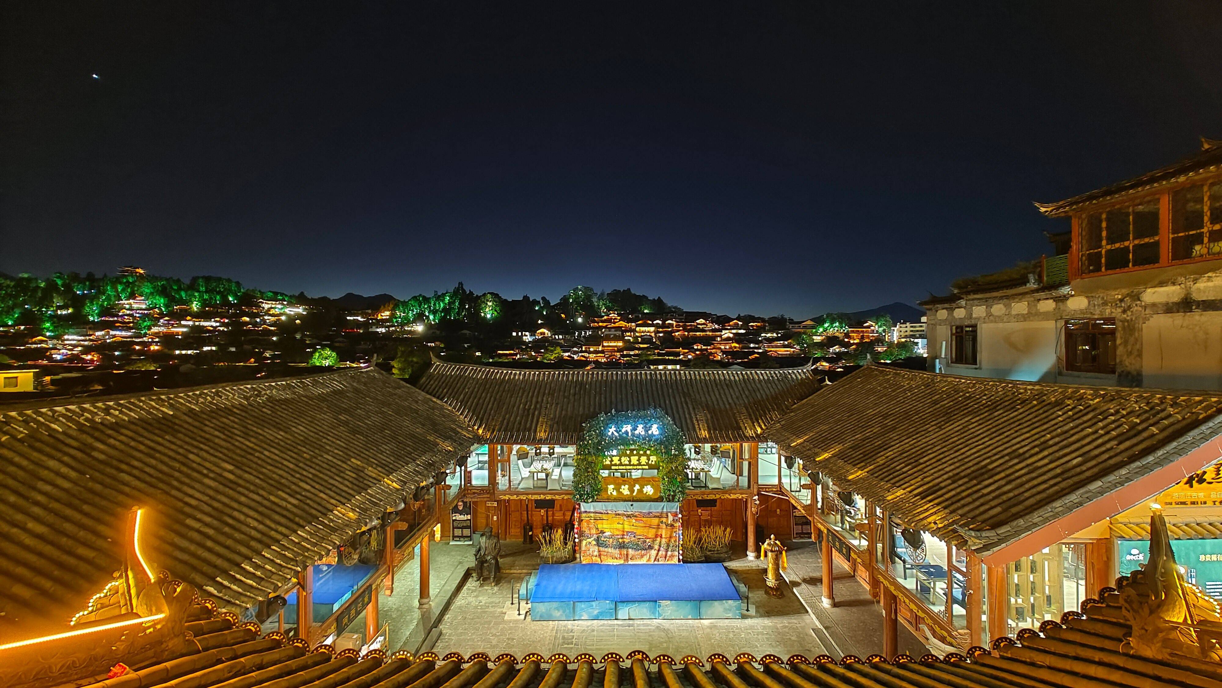 夜景绝美的丽江古城中国四大古城之一中国风古建筑群闻名世界