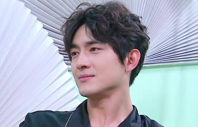 《吐槽大会》萧亚轩的新男友,像极了林更新和李承铉!_黄皓_个人_身材