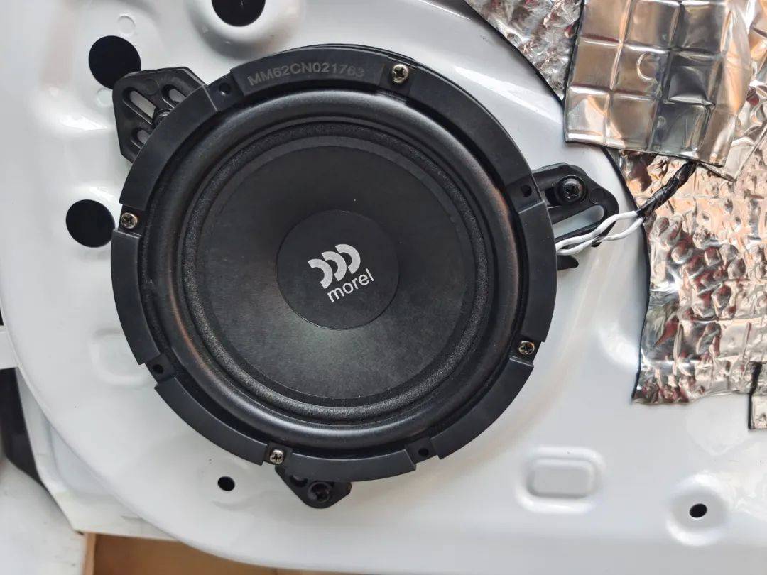 长春西玛汽车音响改装一汽奔腾b70全车摩雷器材升级