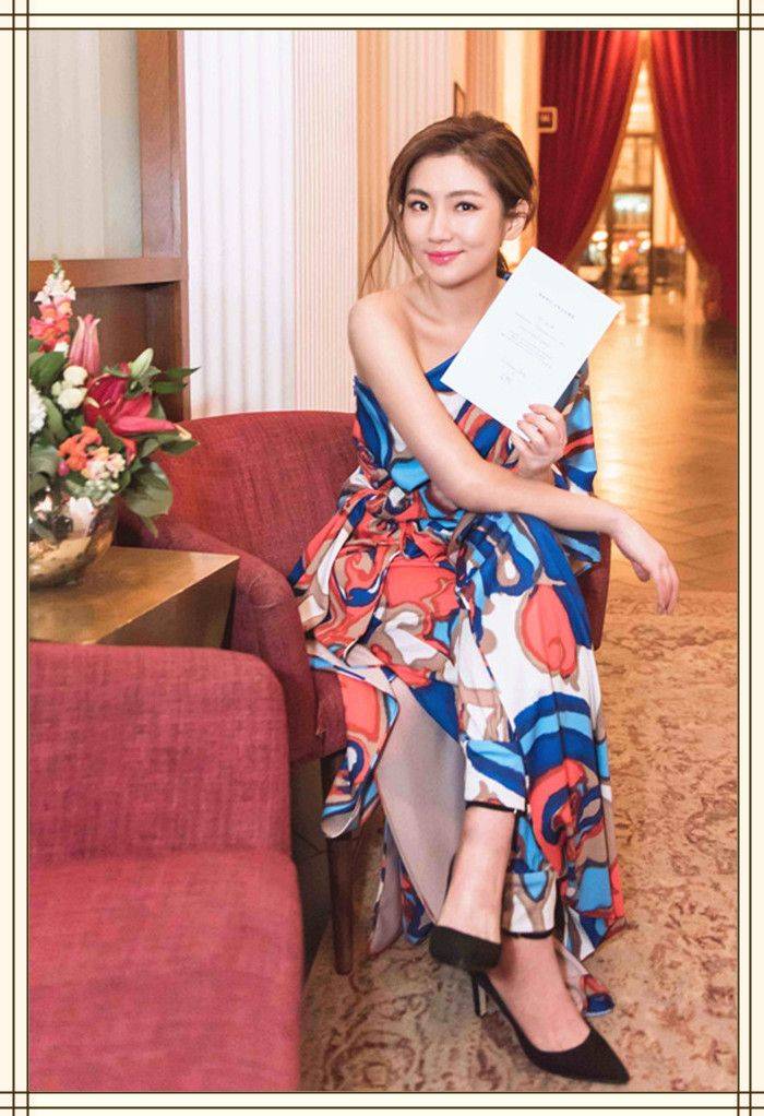 任家萱 从衣品看人生，服装看境界——SHE女团任家萱的跌宕人生