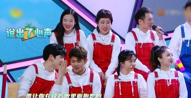 因为|任嘉伦与谭松韵同框，礼貌距离先抢镜，细节里展露已婚男士的素养