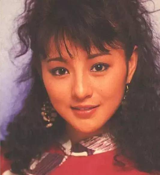 周天娜她是陈凯歌眼里“海峡两岸最美的女人”，一手好牌却打稀烂！