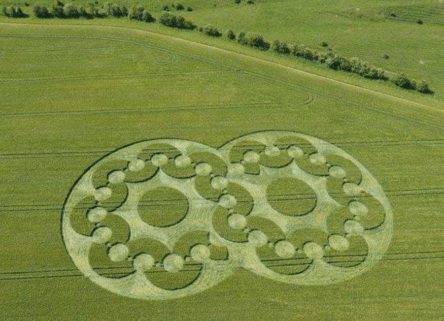 原创诡异的麦田怪圈现象为什么会出现ufo