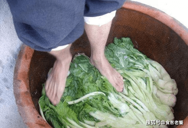 什么|脚踩食物嫌脏?用脚“踩”出来的5种食物,其中1种大家天天吃