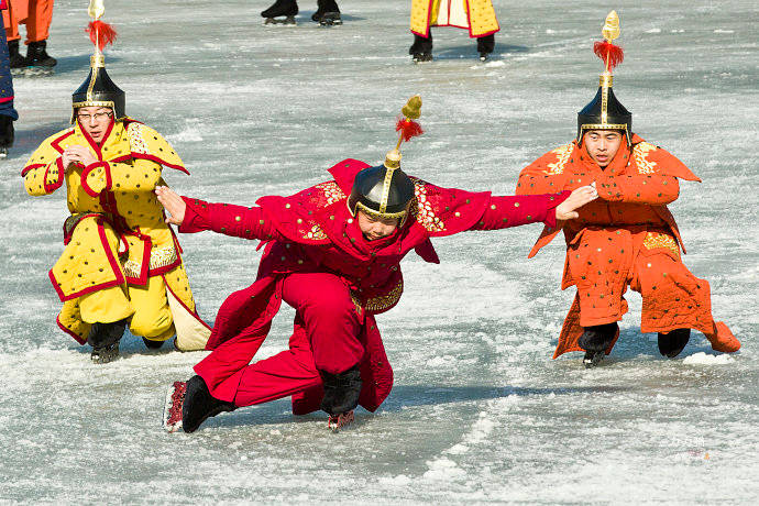 古代冰上运动图片