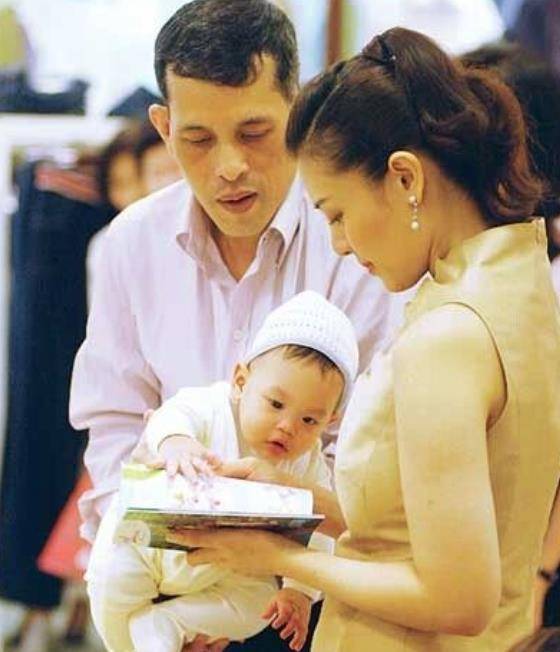 娘家人|70岁泰王直接出手，赦免前王储妃整个家族，西拉米人生迎来拐点