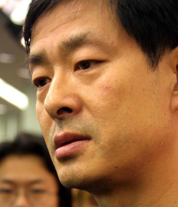 濮存昕父亲去世后我就是家里的顶梁柱让母亲不再流泪