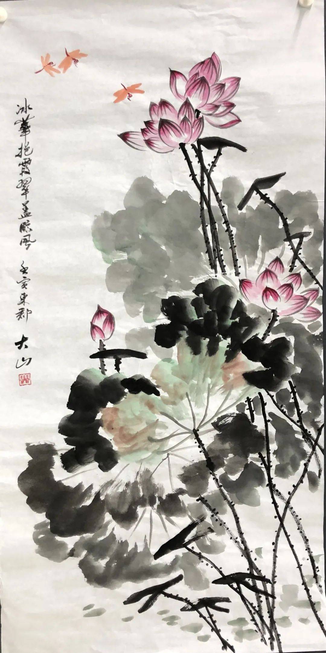 段莲军画家是位目标明确的画家,在写意花鸟这条艺术道路上孜孜以求