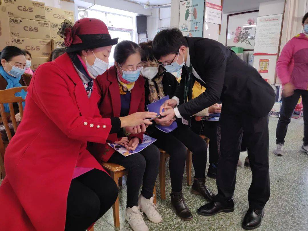 80岁的老同志，毕业于手机大学