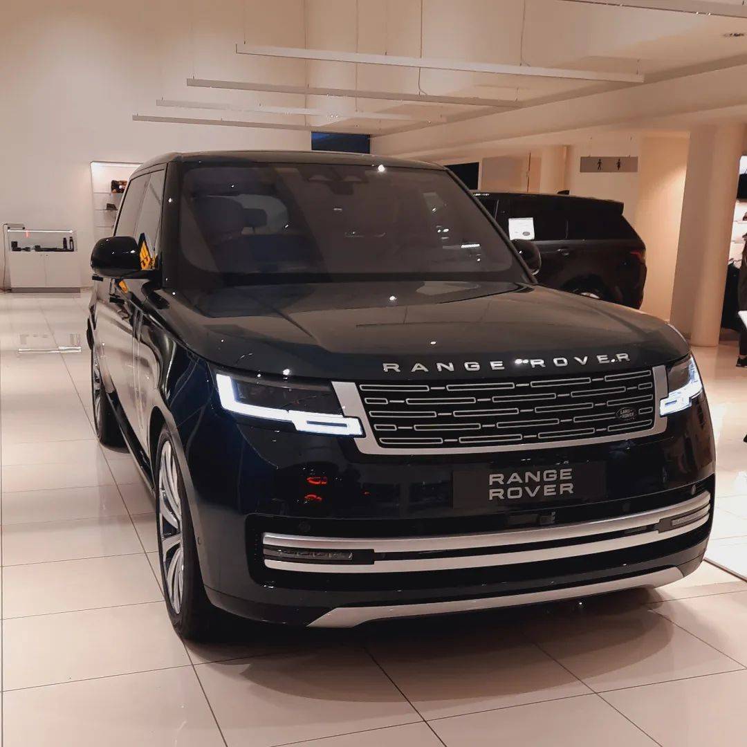 新一代路虎揽胜高级感爆表44t动力强劲大七座四驱