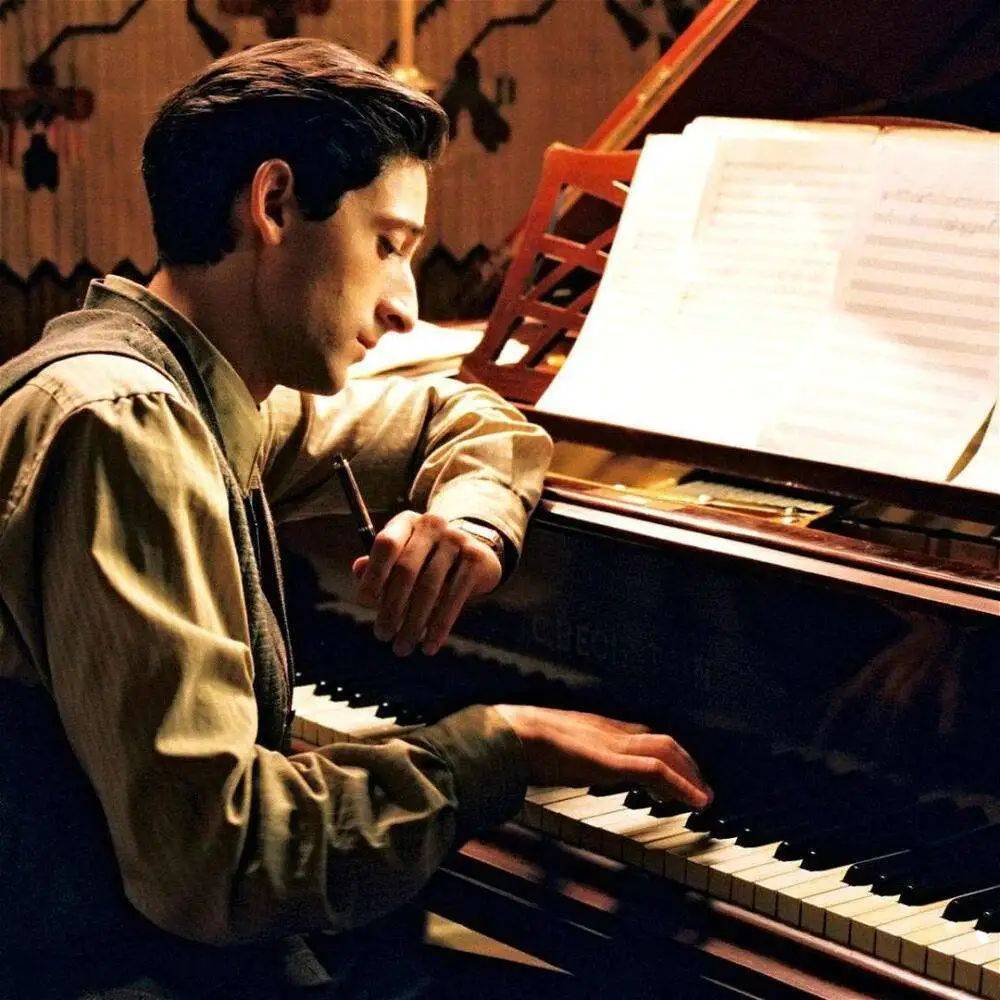 乱世如何逢生？苟且偷生？还是奋起反抗？——《钢琴家》_搜狐网