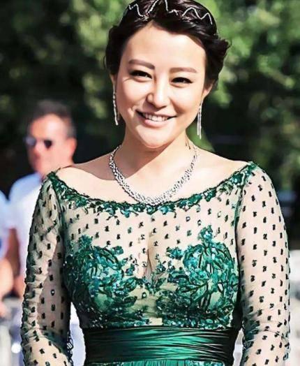 原創陪鄧超走過青春一婚嫁李光潔二婚嫁劉燁43歲的郝蕾依然美麗