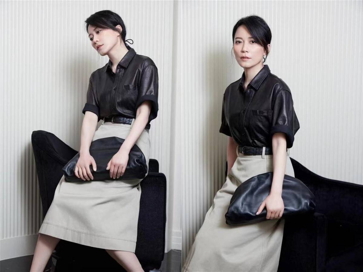 黑色 俞飞鸿是怎么保养的？51岁了皮肤也不差，穿搭减龄像30来岁似的