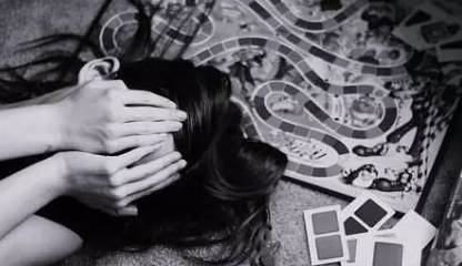 塔罗牌占卜 失去的爱情还能挽回吗 准到哭了 感情 方也 几率