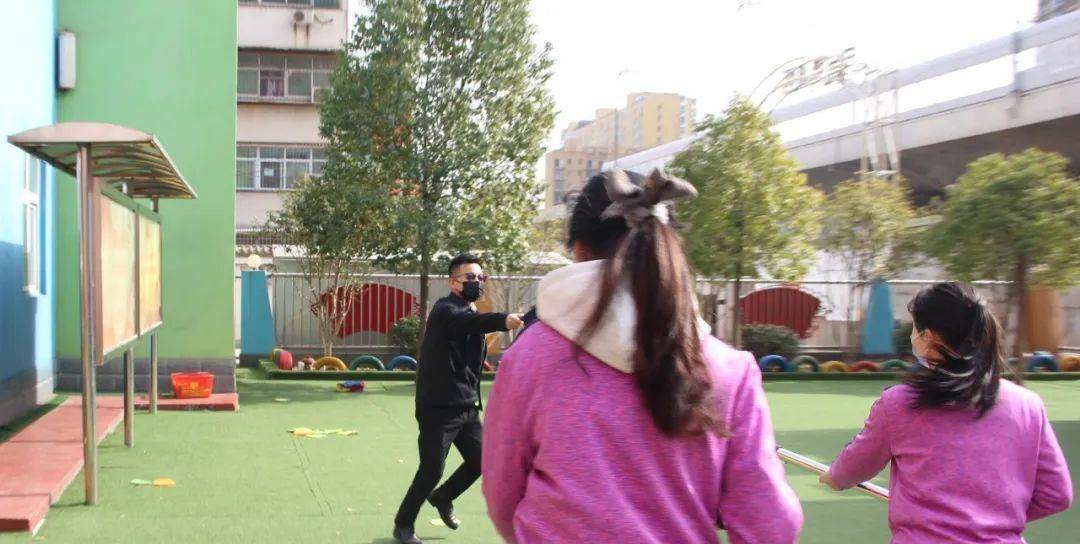 工作领导小组|信阳市浉河区幼儿园防暴力伤害应急演练活动