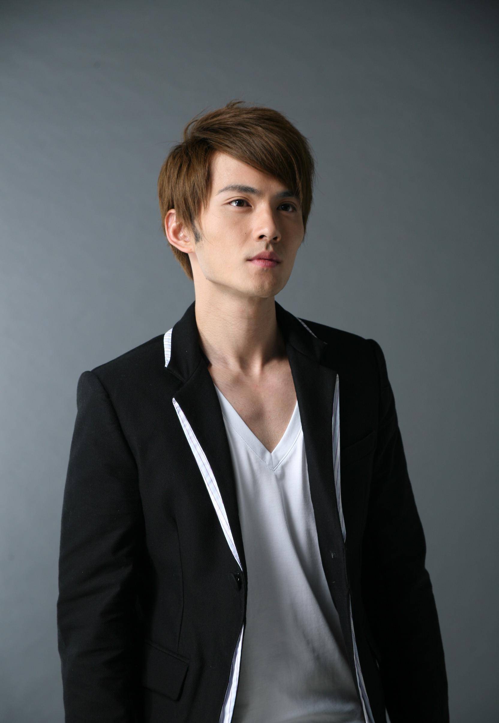 37岁的徐正溪能保持这颜值和身材,不火也太了