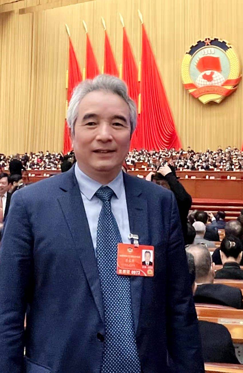 景喜猷委员建议老年大学打破省市地域限制