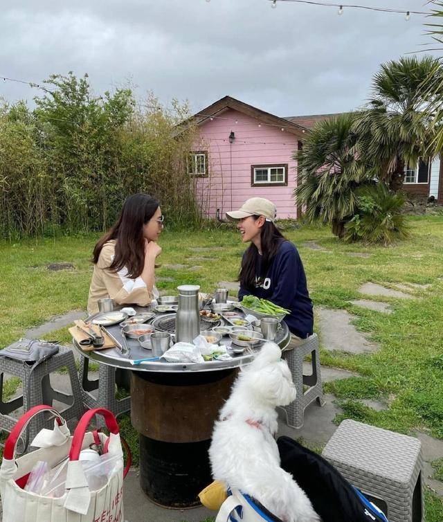 身材 孙艺珍真的好懂女人啊！私服造型温婉恬静，普通女生也能学习借鉴