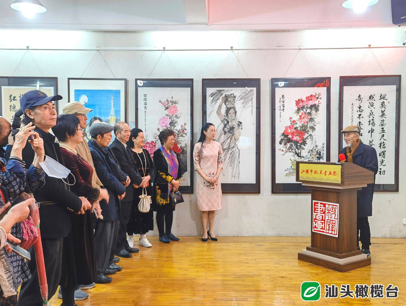 巾帼颂党恩翰墨展风采汕头市举行庆祝三八妇女节书画作品展