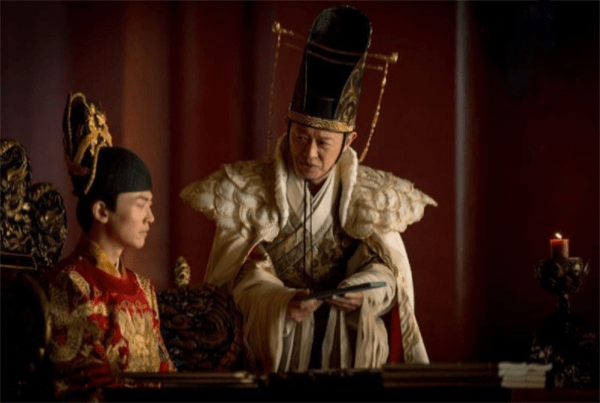 魏忠贤在明朝权势滔天为何被17岁的崇祯轻松铲除说出来别不信