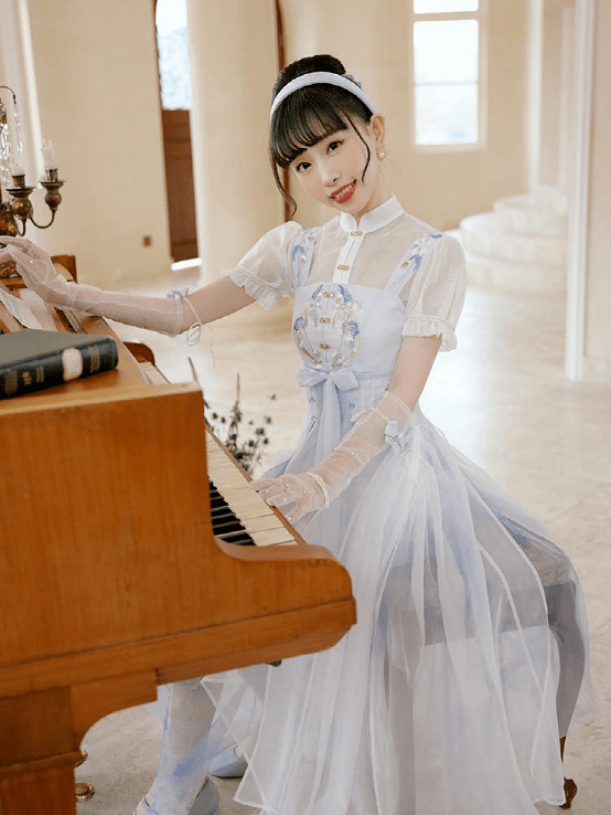 贝儿公主 迪士尼公主配上中国元素，这波脑洞汉服，我服!