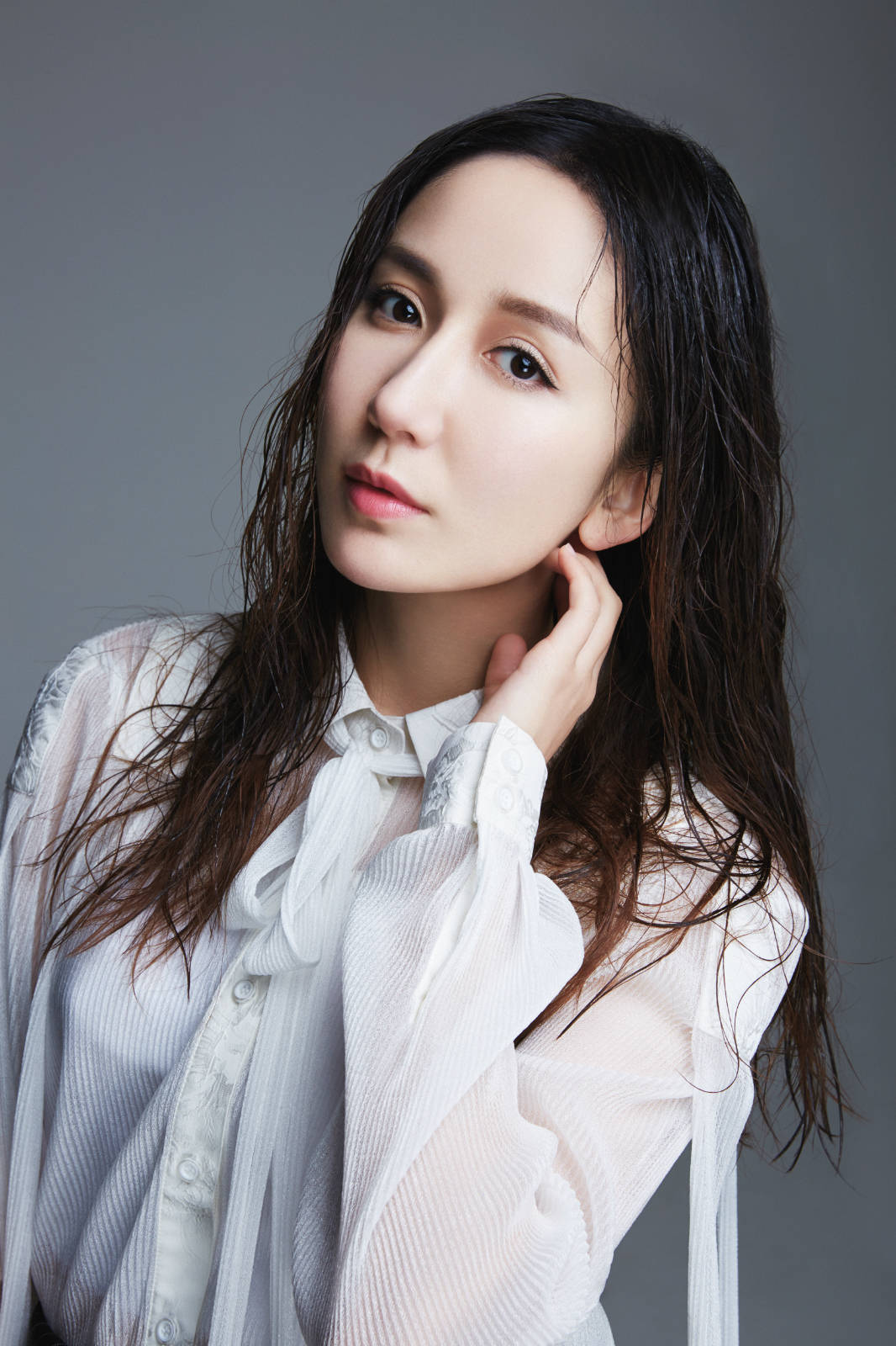 连吴磊娄艺潇汉服造型，妆容精致但撑不起来，明星古装造型普遍成灾难！