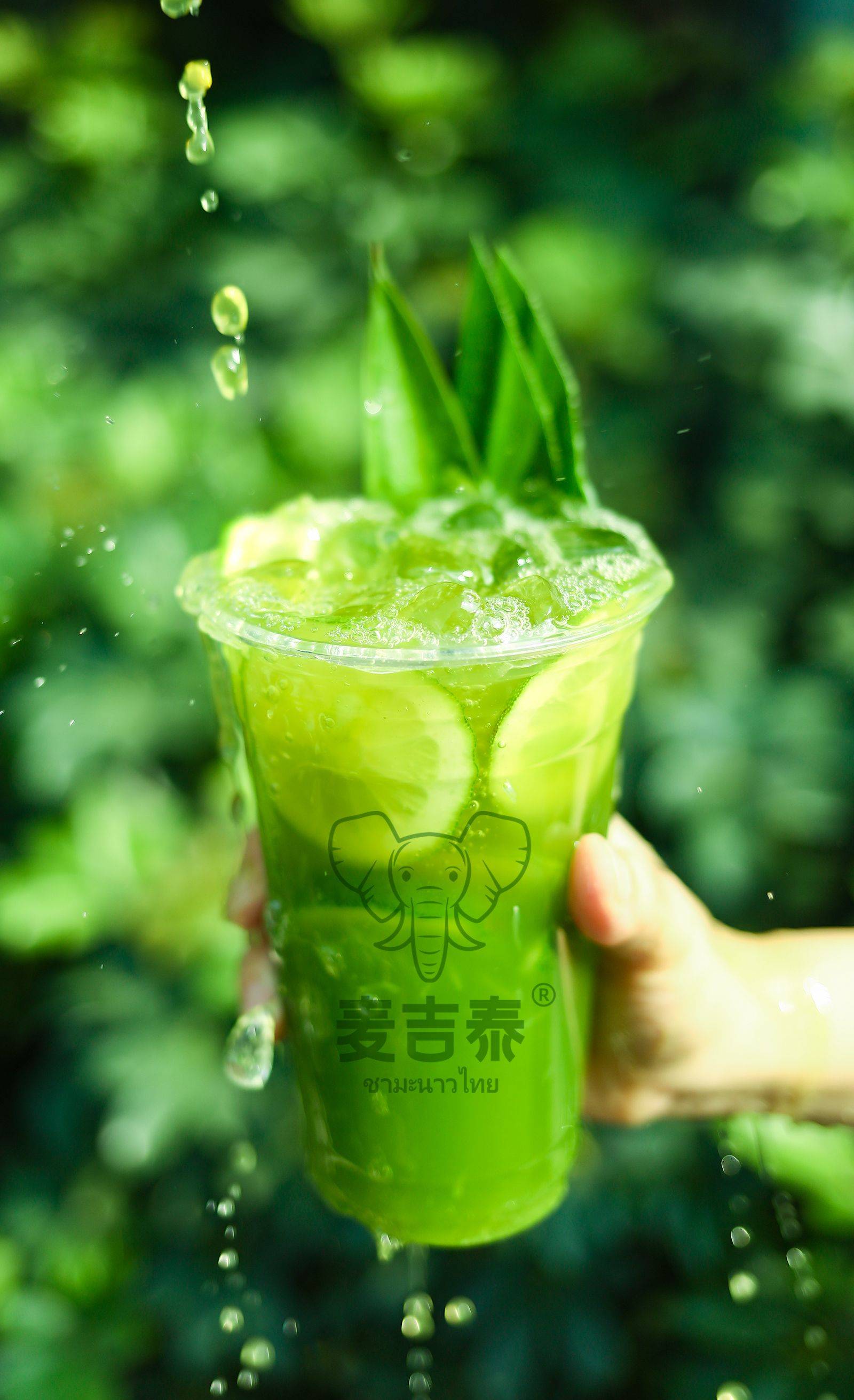 2022年柠檬茶饮市场爆发,麦吉泰斑斓手打柠檬茶拿什么出奇制胜?