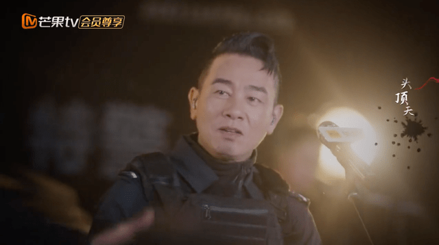 张晋|张淇京剧唱腔再度惊艳，与张晋、高瀚宇合唱《烈火战马》致敬特警