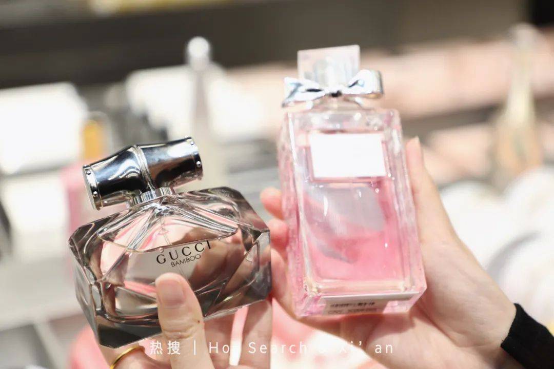 万象西安新地标！高端美妆集合店「HAYDON黑洞」来啦！女明星们火速集合！
