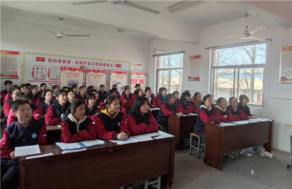 学习雷锋精神争做时代好少年盱眙县桂五中学开展学雷锋演讲比赛活动