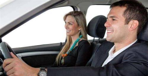 因为|同事蹭车上瘾，因为三块钱甩脸车主，次日再也不敢搭便车