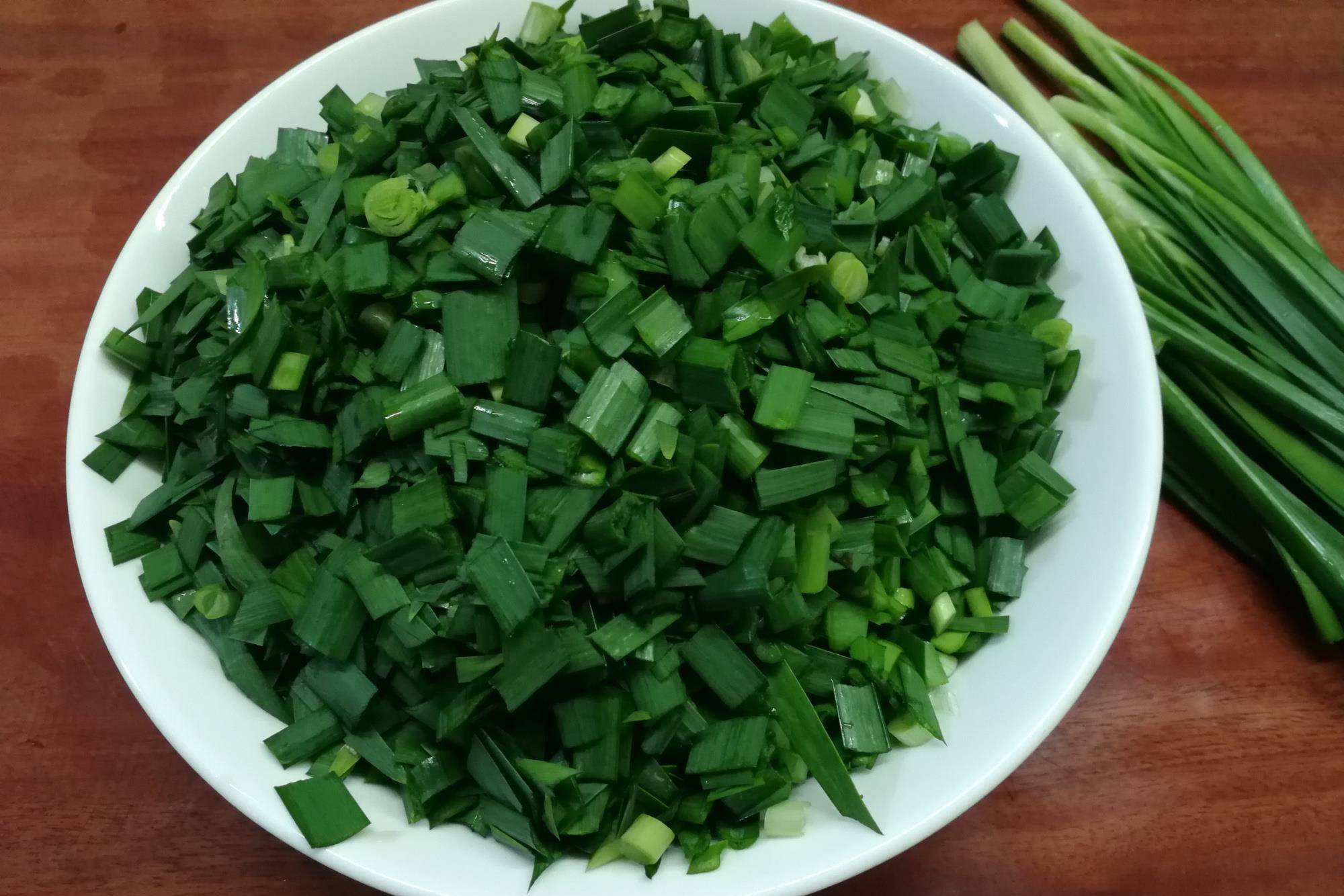 原創用韭菜包餃子教你幾招鮮香好包不出湯不走味一做就成功