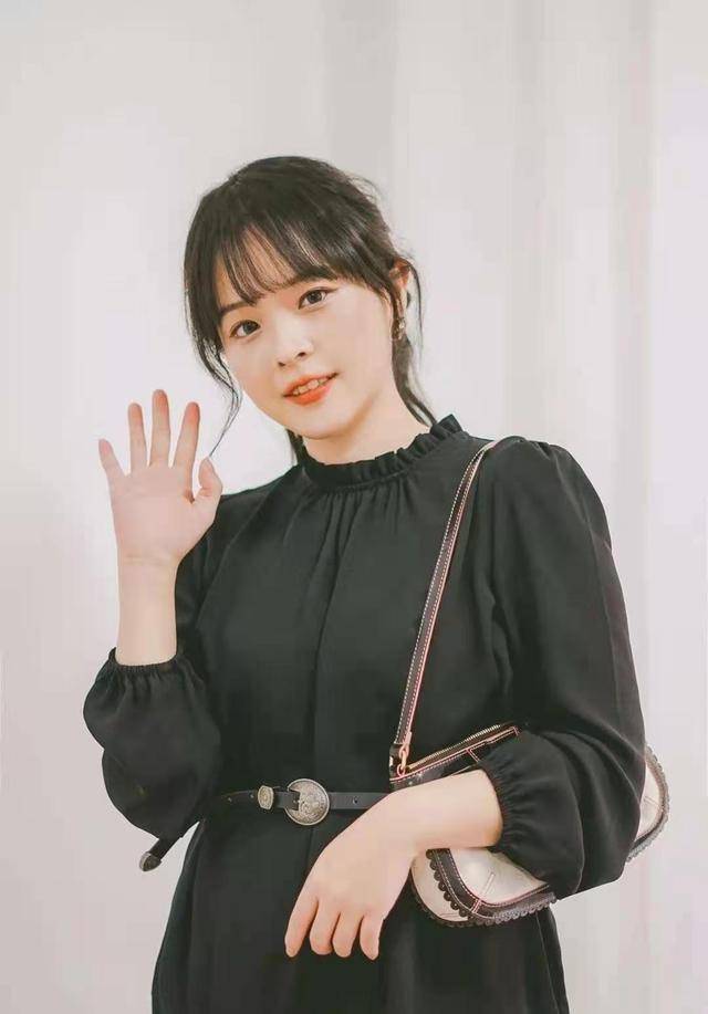 优衣库 8件单品搭配出10套look，适合上班和通勤