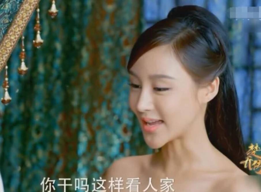 潘时当硅胶脸混进古装剧，盛世美颜一秒打回原形，导演再强都无能为力？
