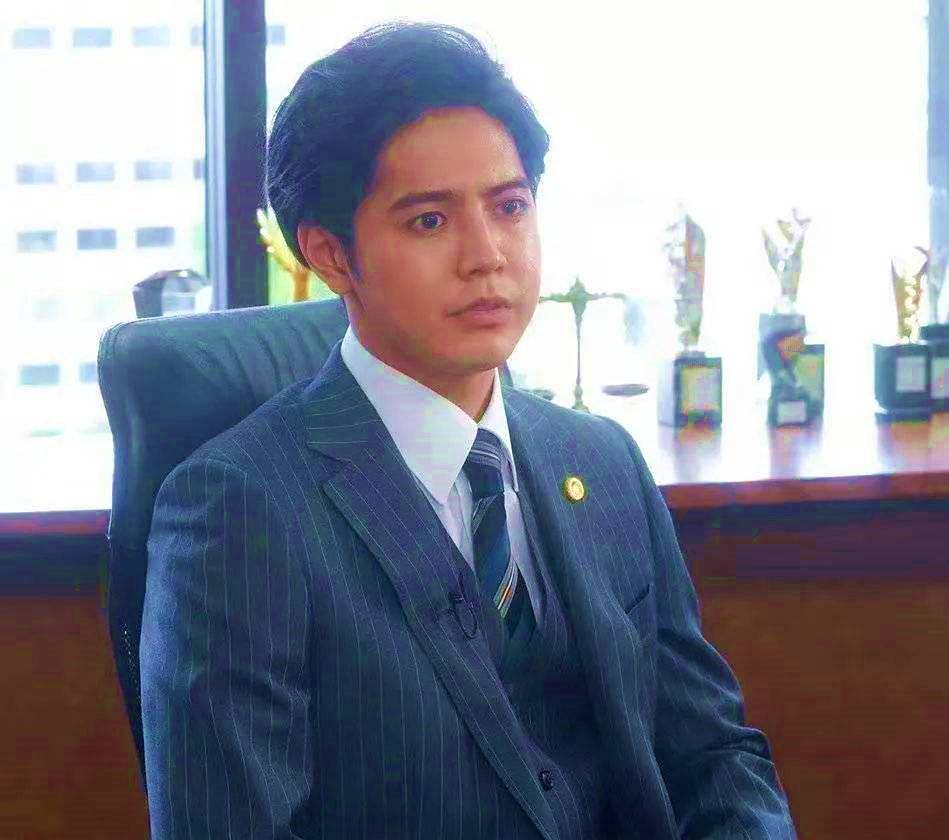 因为发腮比发胖更可怕，颜值降低是小事，有人干脆被换了张脸