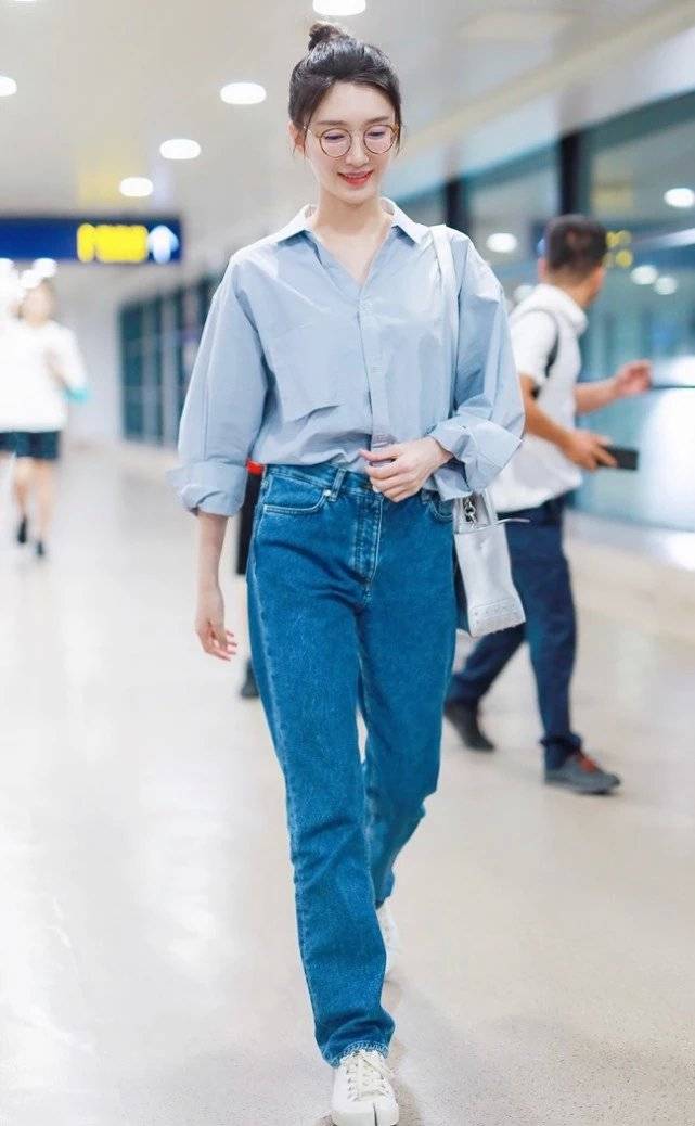 原创江疏影显腿长心机学起来让裤子鞋子融为一体效果好到爆