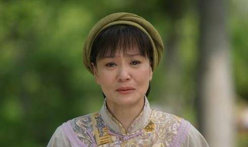 琼瑶御用女主被男友抛弃后嫁大13岁老公丈夫去世后至今单身