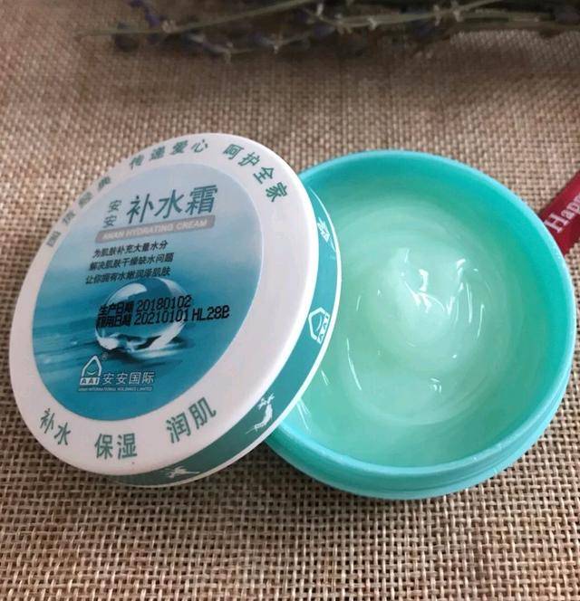 国货最懂你不过国货护肤品，便宜大碗又好用，不怕用不起大牌！