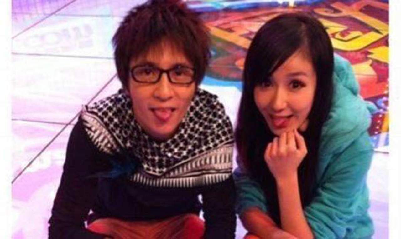 因为|“劳逸结合”娄艺潇：宁死不活成迪丽热巴，只因要腾出时间谈恋爱！！